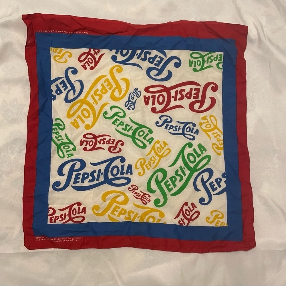 🥤Vintage Pepsi bandanna, scarf, handkerchief - Picture 4 of 9